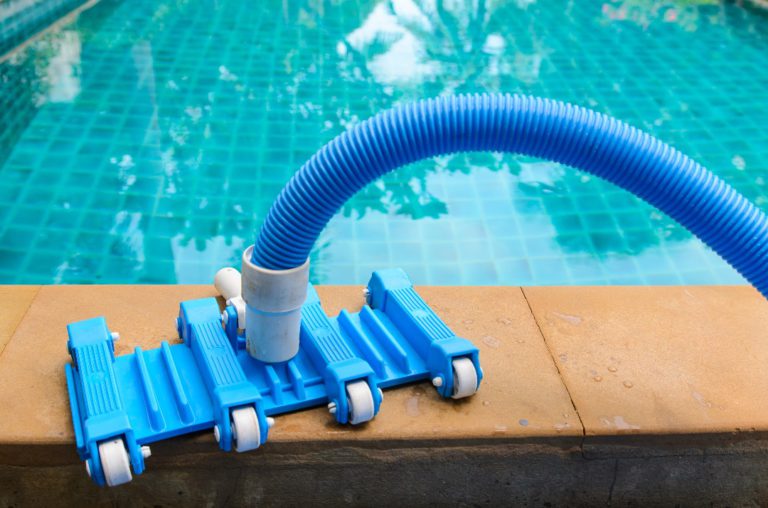 A quelle fréquence nettoyer sa piscine ?