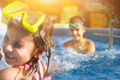 enfants piscine