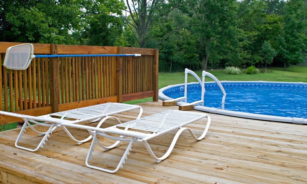 piscine avec terrasse bois